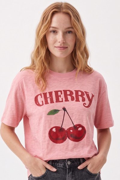 EFFRENATU Cherry Vintage Printed Oversize Cotton Women's T-Shirt – Relaxed Fi...