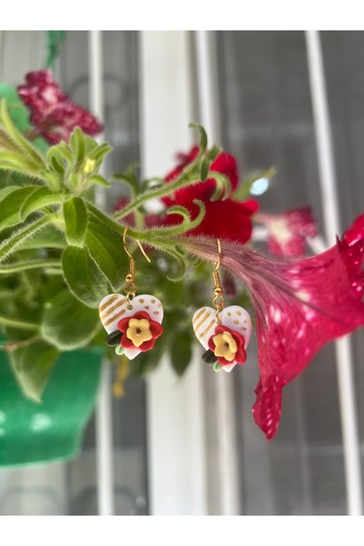 EL YAPIMI Earrings with Heart