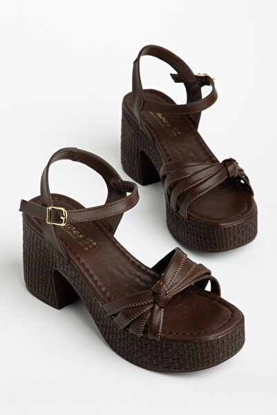 Entella Store Γυναικεία πέδιλα με στρογγυλή μύτη και λεπτομέρεια κόμπου στο τ...