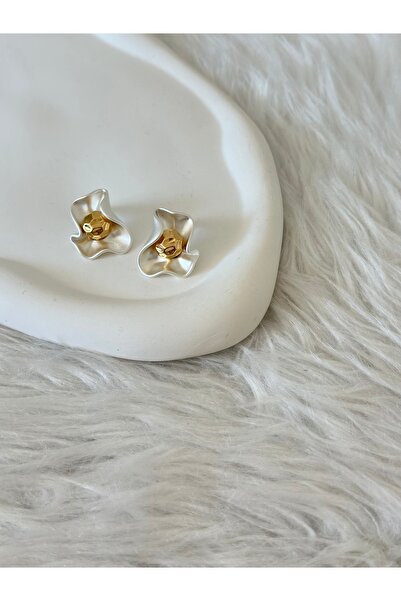 Modern Gold Detaylı Küpe
