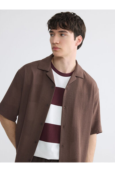 LC Waikiki قميص رجالي من NEVAVM بتصميم Regular Fit Krinkle
