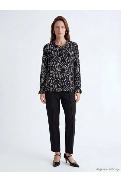 LC Waikiki Μπλούζα με μαύρο μοτίβο με δέσιμο στο λαιμό