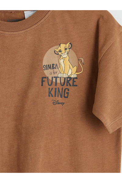 LC Waikiki تي شيرت للأولاد مطبوع عليه King Lion ذو ياقة دائرية باللون البني