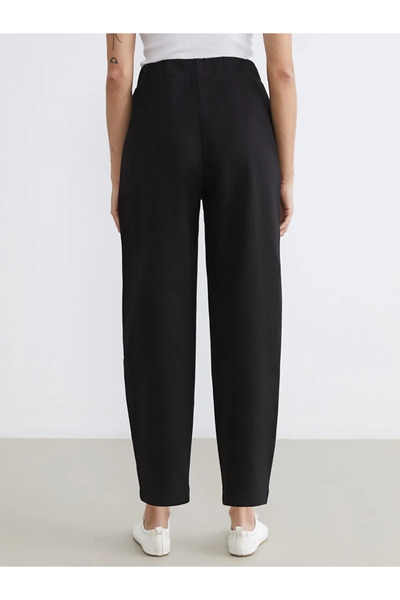 LC Waikiki Μαύρο γυναικείο φούτερ με ελαστική μέση