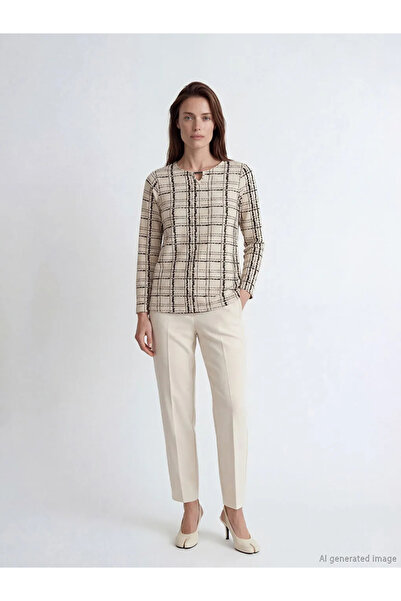 LC Waikiki Μπλούζα με μοτίβο με λαιμόκοψη σε μπεζ χρώμα