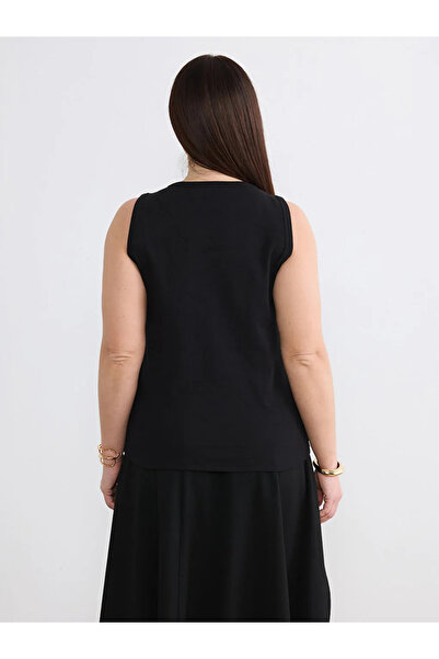 LC Waikiki Μαύρο Γυναικείο Αθλητικό Τοπ Μεγάλου Μεγέθους με Λεπτομέρεια Παραθ...