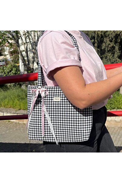 PİNKUE Μαύρο και λευκό υφασμάτινο τσαντάκι ώμου με φιόγκο, με σατέν επένδυση ...