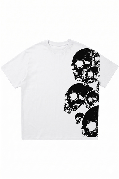 DASH WEAR Λευκό μπλουζάκι με στάμπα κρανίων και φαρδιά λαιμόκοψη