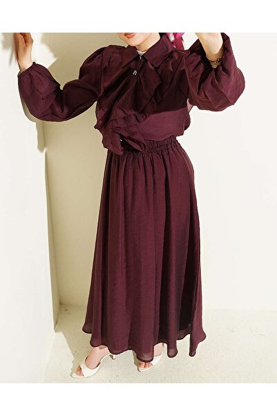 Lavanta Tekstil Σετ με χρυσά κουμπιά και φούστα με βολάν στο μπροστινό μέρος