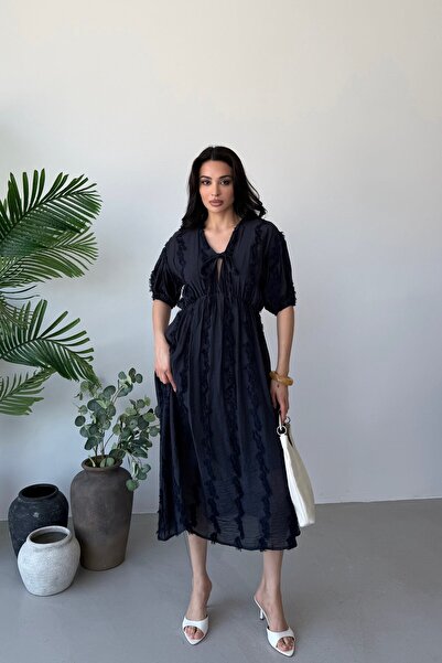 Serica Moda Μπλε ναυτικό μίντι φόρεμα με μισό μανίκι και λαιμόκοψη V