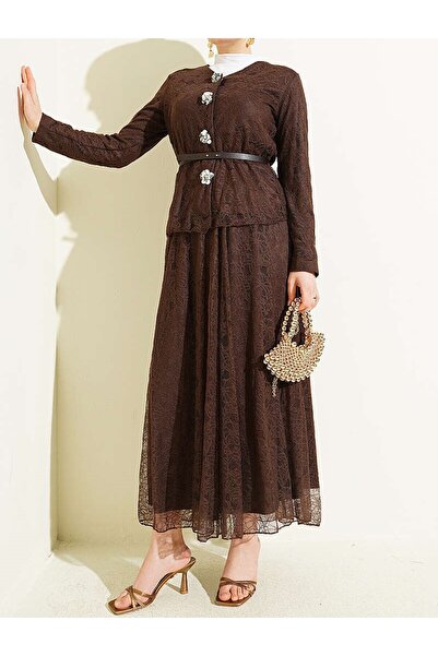 Lavanta Tekstil Διπλό Σετ με Δαντελένια Φούστα και Κουμπωτά Λουλούδια