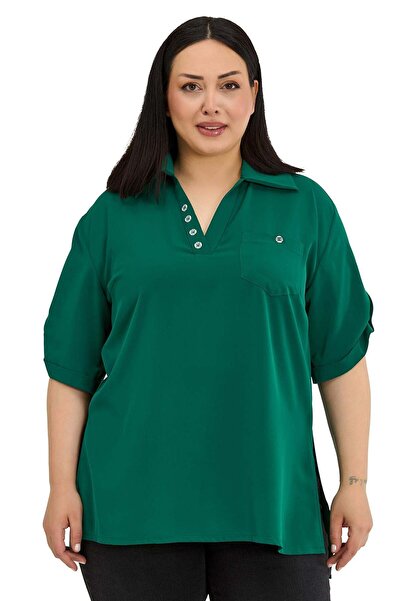 DISENTIS MODEST Μπλούζα σε μεγάλο μέγεθος σε σμαραγδί πράσινο χρώμα με λεπτομ...