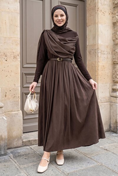 InStyle Φόρεμα σε ανοιχτό καφέ χρώμα με λεπτομέρεια σάλι στον ώμο και ζώνη