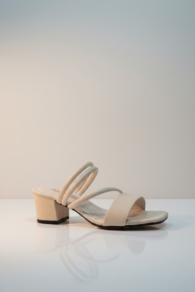 Modayak ΓΥΝΑΙΚΕΙΑ ΠΑΠΟΥΤΣΙΑ POPIN CREAM ΜΕ ΛΕΠΤΗ ΤΑΙΝΙΑ ΚΑΙ ΧΑΜΗΛΟ ΤΕΤΡΑΓΩΝΟ ...