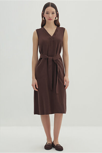 Naramaxx Φόρεμα μίντι με λαιμόκοψη V και ζώνη