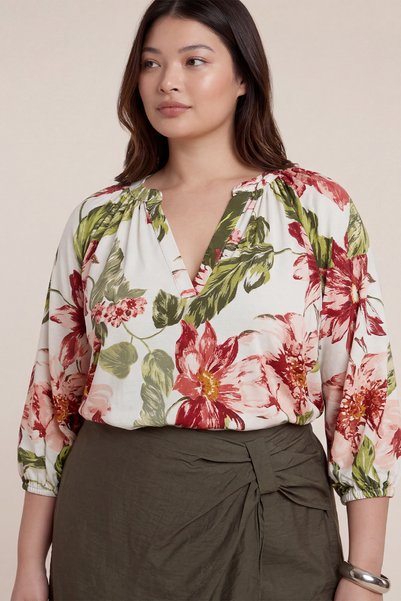 MYLİNE V-Neck Knitted Blouse with Gathered Detail