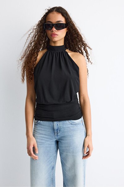 Stradivarius Halter yaka puf top