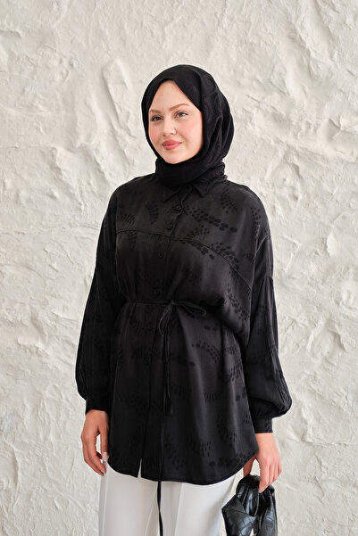 LOCCO Γυναικείο πουκάμισο με σατέν σχέδιο με στίγματα και δέσιμο στη μέση, μαύρο