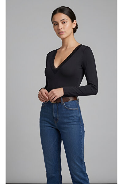 BLOUSE V Yaka Dantel Detaylı Uzun Kollu Çıtçıtlı Body