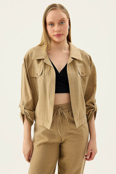 Vitrin Crop Shirt with Pocket and Sleeve Detail
