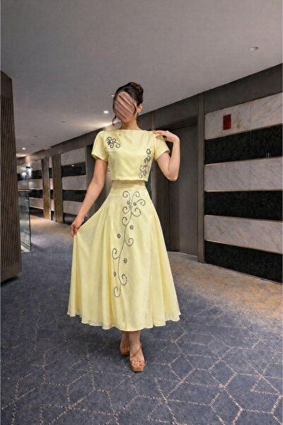 led style **Luxurious Embroidered Midi Set with a Cloche Cut**