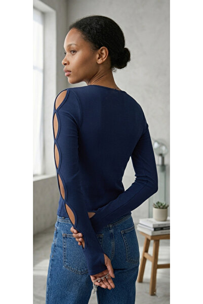 ZIFA Women's Navy Blue Finger-Looped Slit Sleeve Luxury Blouse