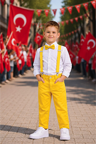 HER ŞEY NOTA www.herseynota.com Set cămașă și pantaloni pentru băieți, galben...
