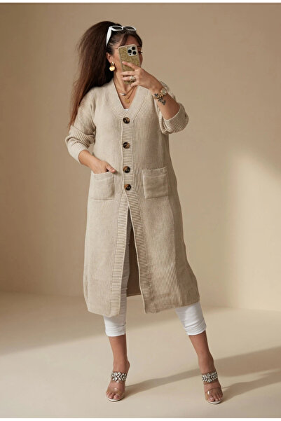 AZRA BUTİK Μακριά ζακέτα με κουμπιά σε μπεζ χρώμα