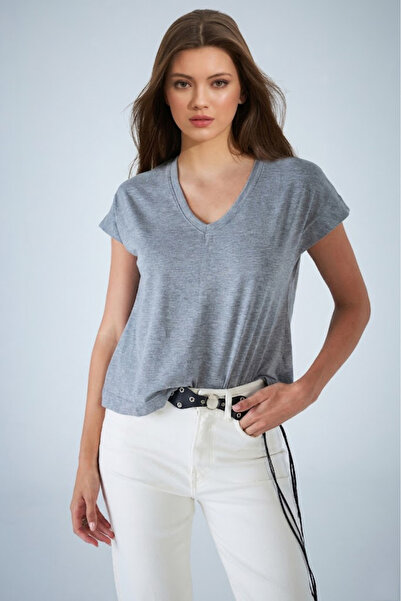NEW JOURNAL Γυναικείο μπλουζάκι σε γκρι χρώμα με λαιμόκοψη V APP1311