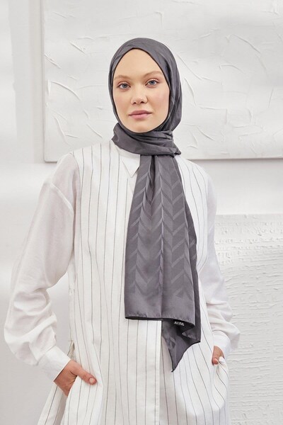 ARMANDA Smoked Zigzag Patterned Jacquard Shawl