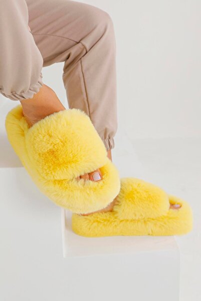 Beyond Women's Light Yellow Extra Soft Furry House Slippers 3cm Bynd01