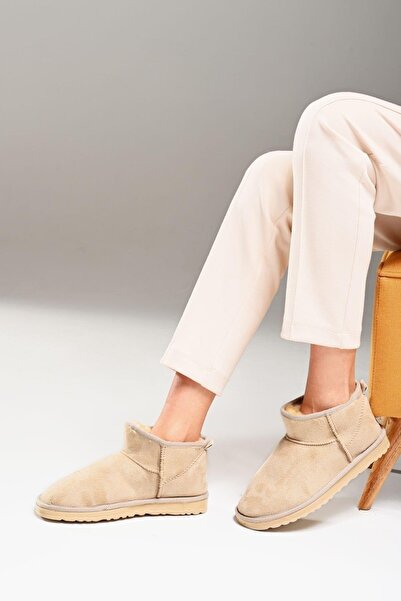 Beyond Γυναικείες Μπεζ Ultra Mini Suede Μπότες με Γούνα Εσωτερικά 3cm BYNDUM01