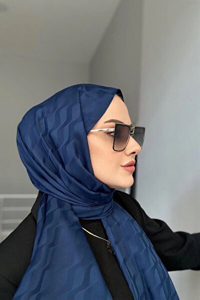 ALLURİNG THE BETTER ONE شال جاكار حريري بنمط مائي