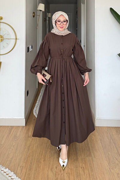 Tesettür Diyarı Φόρεμα Χιτζάμπ από ύφασμα ποπλίνα με κουμπιά - Καφέ