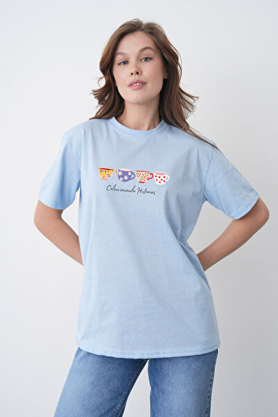 TREND EMMODA Tricou albastru cu decolteu rotund și imprimeu colorat pentru fe...