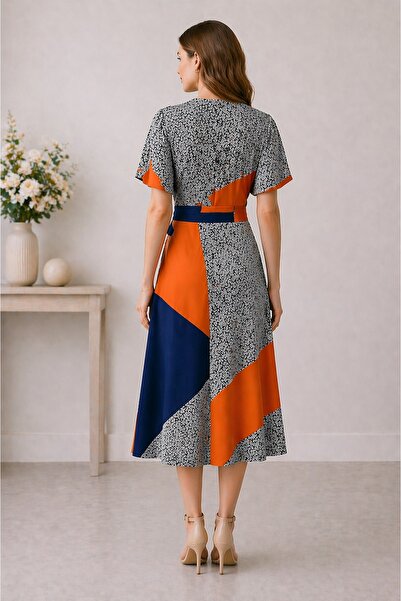 Bad Γυναικείο καθημερινό φόρεμα, μοντέρνο σχέδιο, casual-κομψό στυλ, με κουμπ...