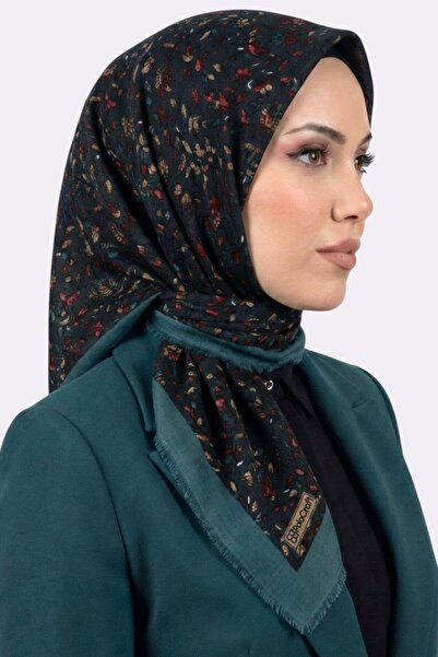 hadiora Nostalgic Floral Motif Flared Scarf