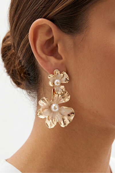 Beca Atelier Double Flower Pearl Earrings