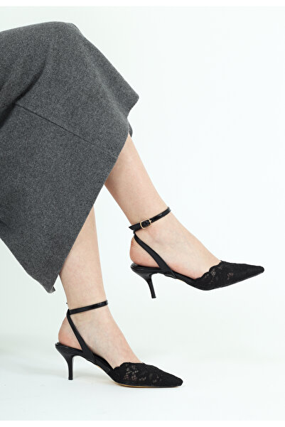 Lölük Moda Γυναικεία παπούτσια με λεπτό τακούνι και λεπτομέρεια από δαντέλα A...