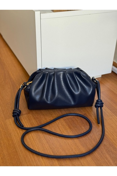 Bagnest Γυναικεία τσάντα χειρός και ώμου από μαλακό δέρμα με κορδόνι περίσφιξ...