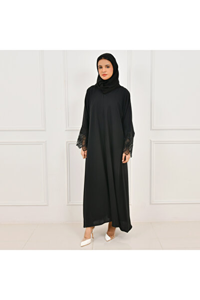 HAWRAA ABAYA عباية بناتية مغلقة بطقطق مزينة بكلفة زاهية على الاكمام