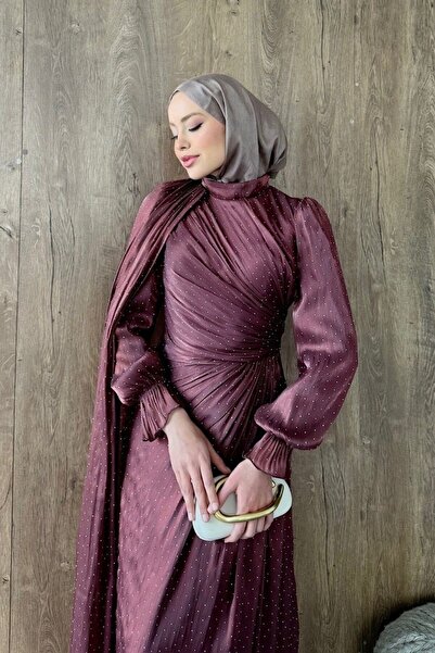 MERVE TESETTÜR Βραδινό φόρεμα με πέτρες και μανδύα