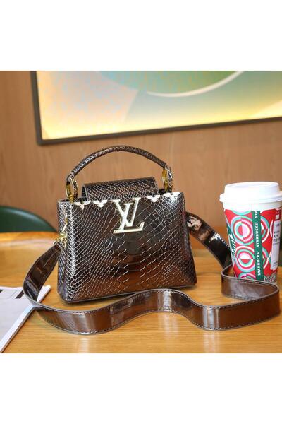 Generic Handbag and shoulder bag, high quality material, with accessories