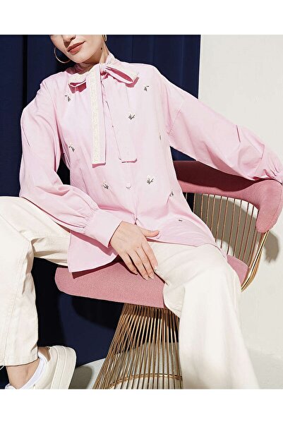 Lavanta Tekstil Πουκάμισο με κέντημα λουλουδιών και δεμένο γιακά