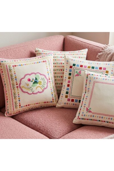 cuboo home Maximalist Colorful Set of 4 Cushion Covers Decoration Set Living Room Decoration Products
