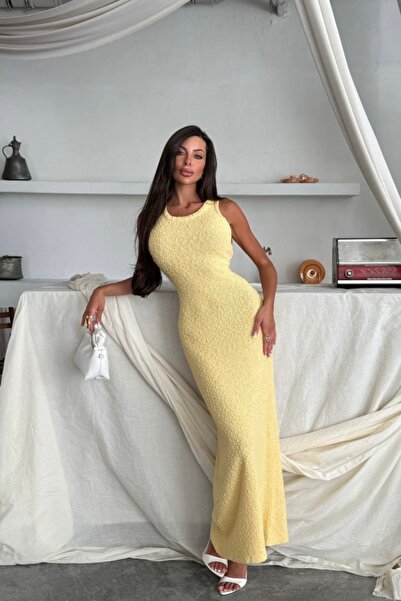 Auroveen Φόρεμα μάξι με γιακά halter και υφή boucle AV3606