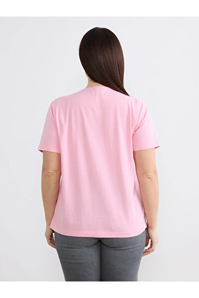 LC Waikiki Ροζ μπλούζα με λαιμόκοψη καγιάκ και υφή, σε μεγάλο μέγεθος