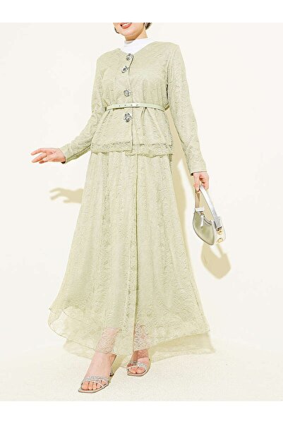 Lavanta Tekstil Διπλό Σετ με Δαντελένια Φούστα και Κουμπωτά Λουλούδια