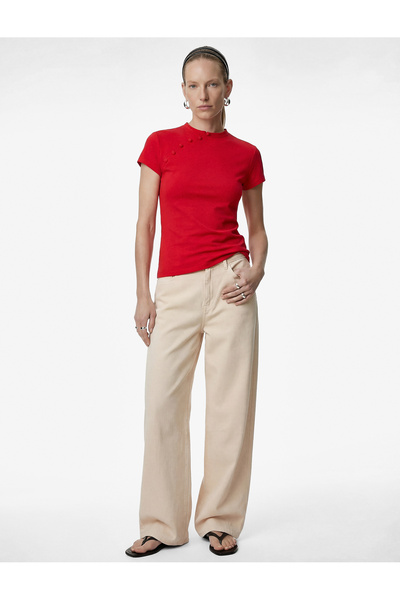 Koton Μπλουζάκι από ύφασμα Crepe Scuba με λεπτή εφαρμογή, κοντό μανίκι, με κο...