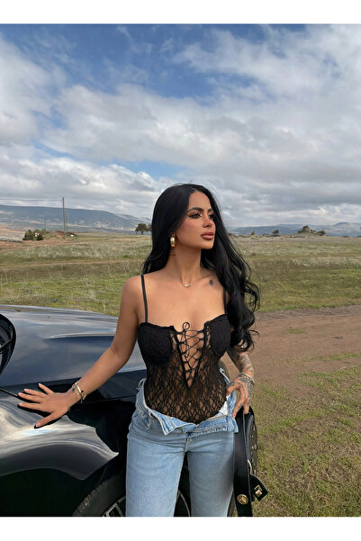 kırmızı butiks Μαύρο κορμάκι με δαντέλα και οπές